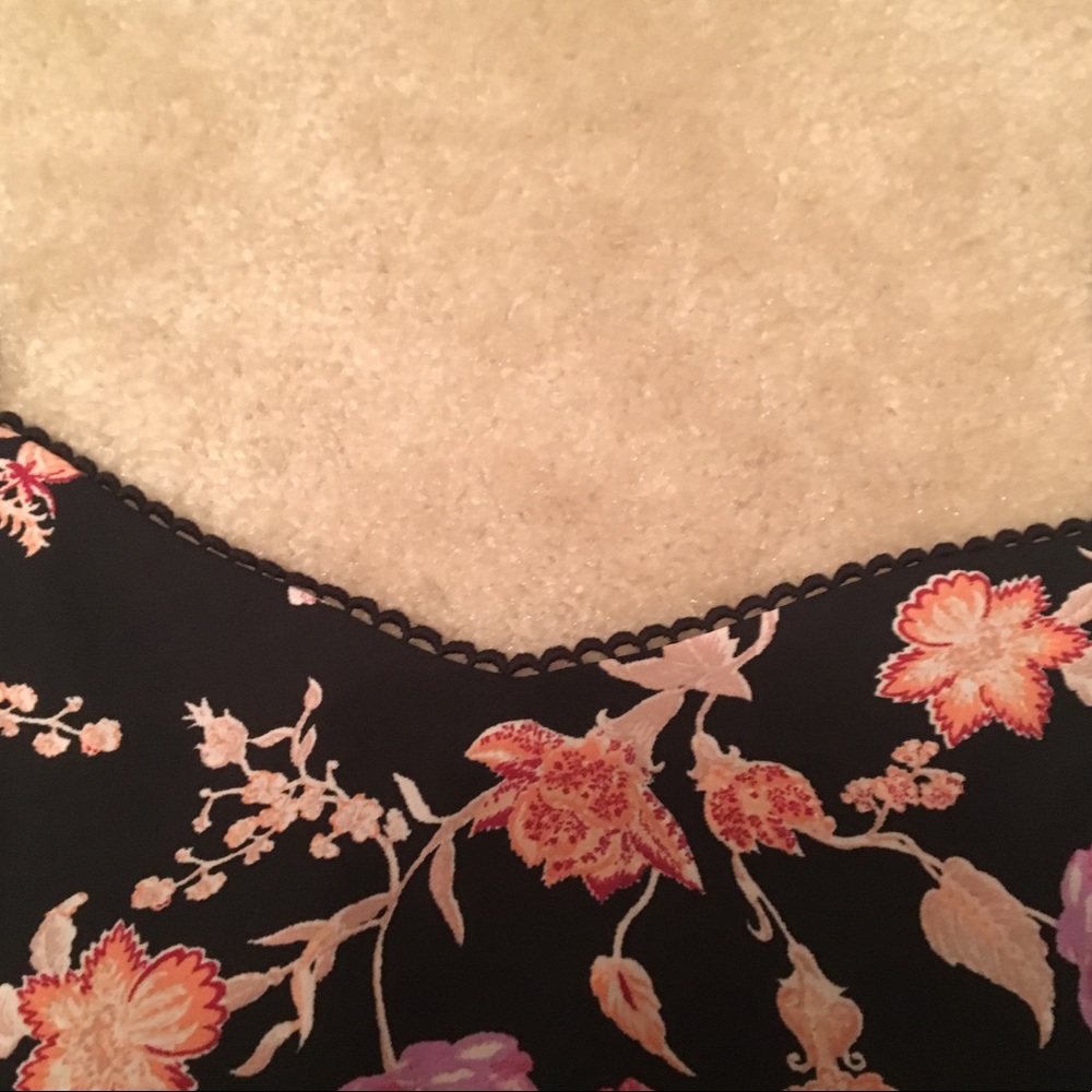 🌸Flower Dress🌸 - Picture 3 of 4